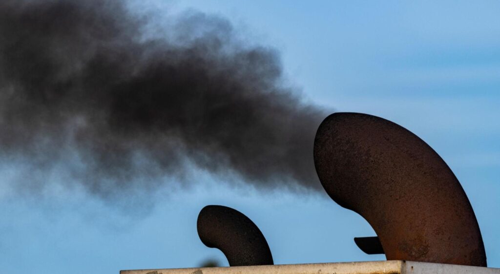 diesel generator black smoke exhaust under load